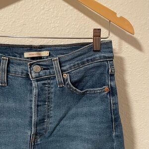 Levi's Wedgie Straight Jeans in Deep Blue